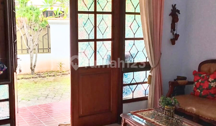 Strategic House for Sale in Bintaro Sector 3 - Comfortable Residence in a Prime Location 2