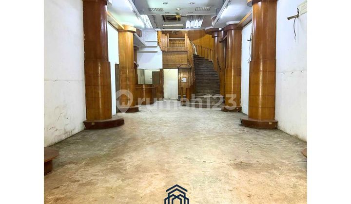 Dijual Ruko Ngantong Posisi Bagus di Pasar Baru Jakarta Pusat