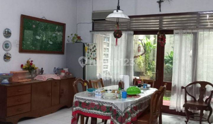 Dijual Rumah Jl Kesehatan Bintaro 1