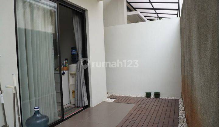 Dijual Rumah 3 Lantai, V Town House Bintaro 2