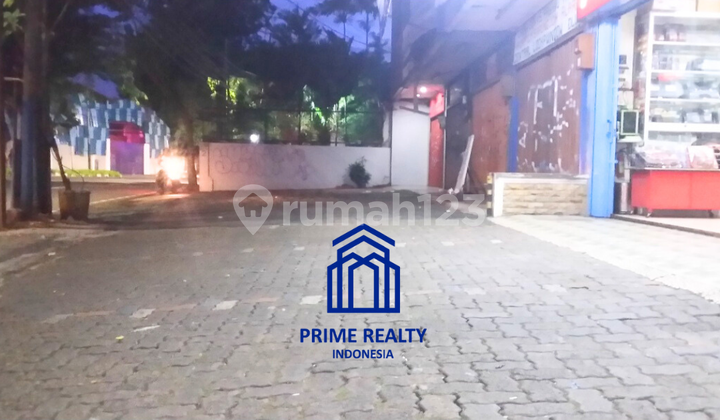 For Rent: 3.5-Story Shop House Corner Position in Kebayoran Lama, South Jakarta 2