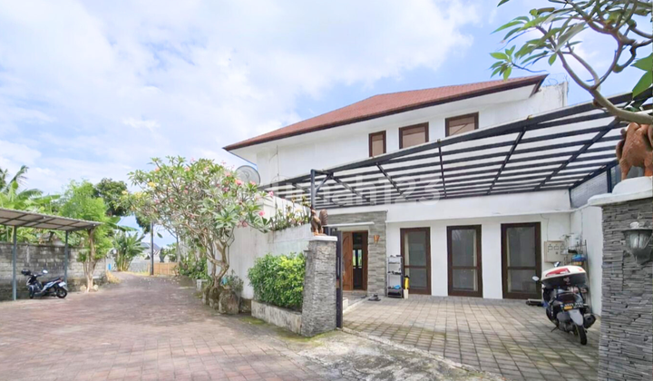Dijual Villa Eksklusif Lokasi Premium di Canggu Badung, Bali