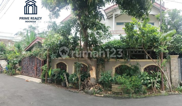 For Sale Ready-to-Occupy Hook House in Pamulang 2