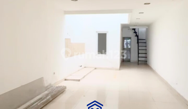 Dijual Rumah 2,5 Lantai Siap Huni di Kosambi Tangerang Dijual Rumah 2,5 Lantai Siap Huni di Kosambi Tangerang