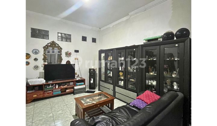 Rumah 2 Lantai Lokasi Strategis Dekat Bintaro