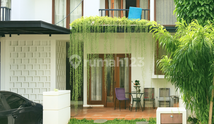 For Sale House in Emerald Bintaro Jaya Comfortable Strategic Location