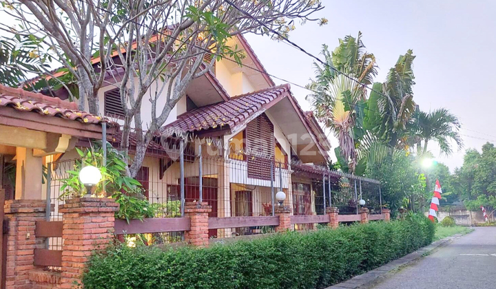 Rumah Hoek dengan Lahan Luas di Kawasan Andara Cinere Kota Depok