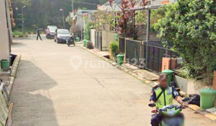 Dijual Rumah 2 Lantai Siap Huni, Lokasi Super Strategis di Pamulang 2