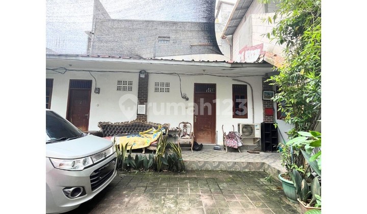 Kost Lokasi Strategis Dekat Berbagai Fasilitas umum Kost Lokasi Strategis Dekat Berbagai Fasilitas umum