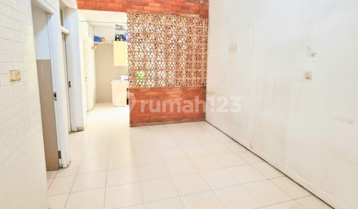 Rumah Depan Taman di Bintaro Jaya - Jarang Ada! 2