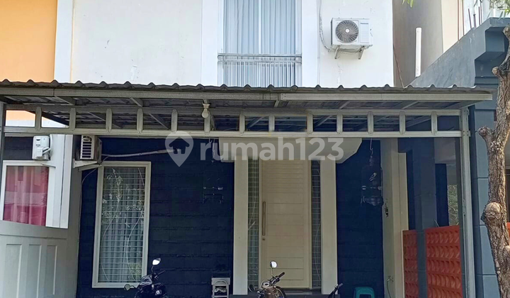 For Sale: House in a Complex in Serpong, South Tangerang