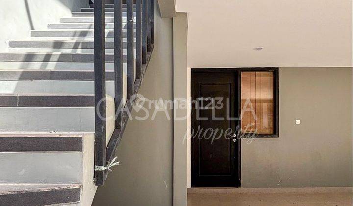 Rumah Modern Dalam Exclusive Townhouse 2