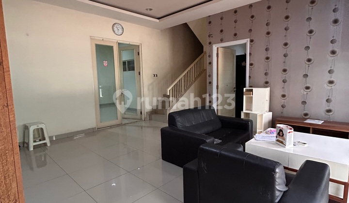Dijual Rumah Siap Huni Semi Furnished Golflake Jakarta Barat
