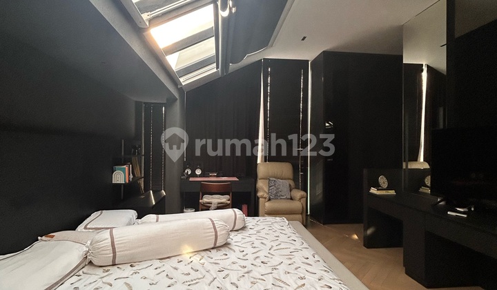 Modern House for Sale, Good, Ready to Occupy, 3 Floors, Pluit Modern House for Sale, Good, Ready to Occupy, 3 Floors, Pluit