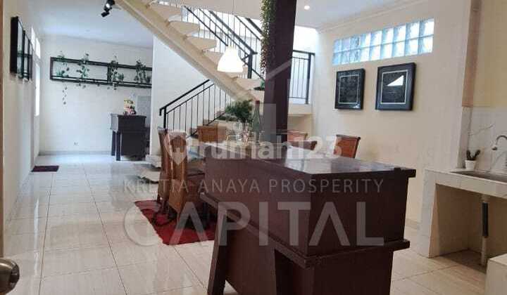 Rumah Cantik 2 Lantai Semi Furnished di Pusat Kota Simpang Lima Bandung 2