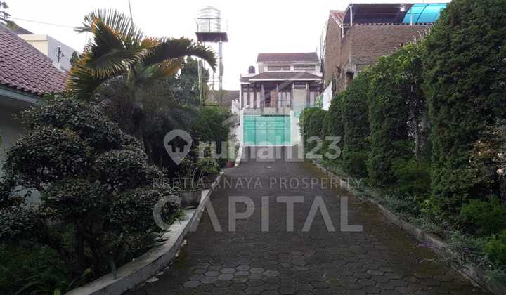 Rumah Terawat Ada Pavilium dengan Suasana Asri di Cipaku Bandung 2