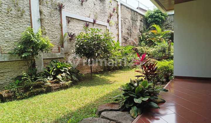 Luxury House in Pasteur Bandung with the Typical Cool Air of Bandung City 2