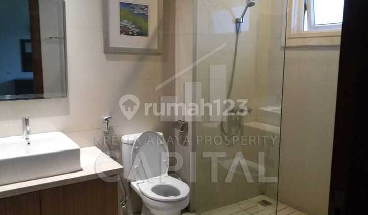 Rumah Mewah Dengan Halaman Yang Asri di Batununggal Bandung 2