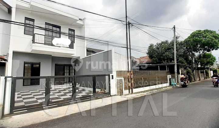 Rumah Baru Minalis Modern Daerah Sayap Buah Batu Bandung