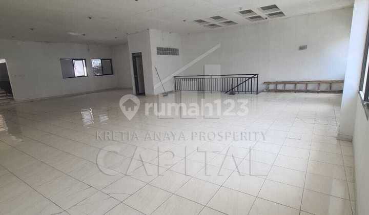 2-Story Business Space Ready for Use Location Near Health Facilities on Kopo Street. 2-Story Business Space Ready for Use Location Near Health Facilities on Kopo Street.