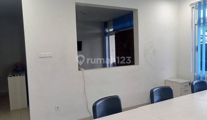 Ruang Usaha Kantor AC 2