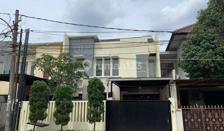 Rumah masih dlm keadaan bagus di tanah kusir 1