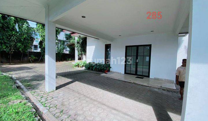 Sewa rumah bertingkat di kemang timur raya cocok buat kantor 1