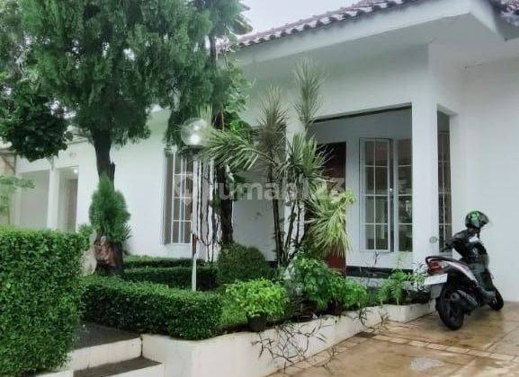 Rumah di sewakan di kemang dalam  cocok buat tempat tinggal  lokasi sunyi sepi 1