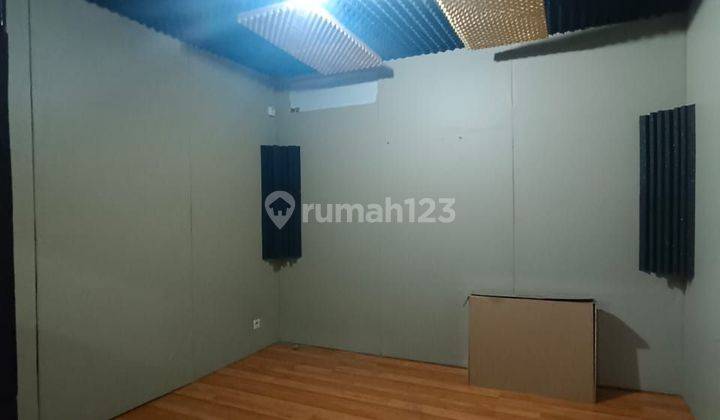 Rumah Untuk Ruang Usaha/Kantor Di Daerah Cipete,sebelumnya Juga Di Sewa Untuk Kantor Hanya 3 Menit Ke Mrt Station 2