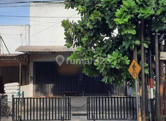 Disewakan Ruang Usaha Eks Showroom Di Poros Raya Letjen Sutoyo Malang 3