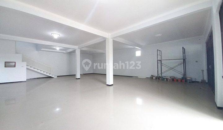 Disewakan Ruko 2,5 Lantai Baru Gress, Lokasi Pakis, Malang 2