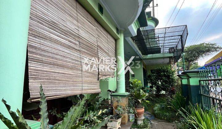 Dijual Rumah Pojok Semi Furnished + Toko Di Jalan Raya, Kepanjen 2