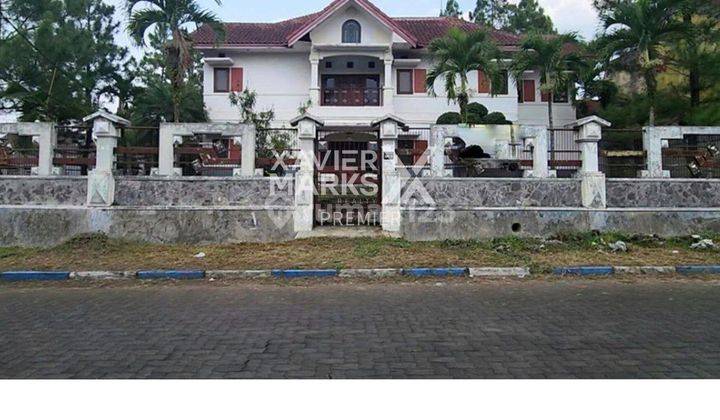 Rumah Megah Dijual di PBI Blok Depan Posisi Hook , Araya Malang 1