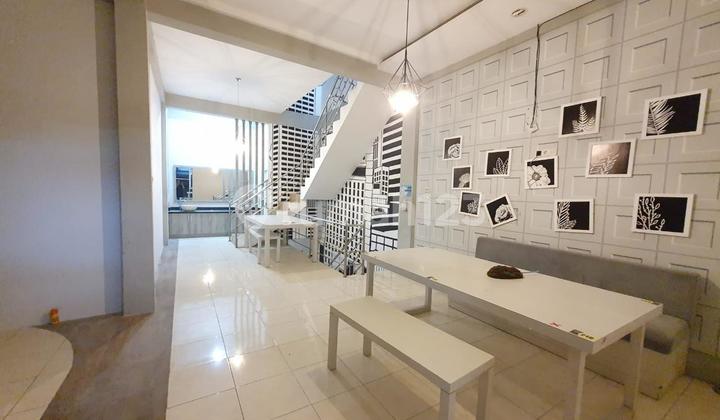 For Rent: 2 Shophouses Combined into 1 on Jalan Bunga-bunga, Soehat - Malang For Rent: 2 Shophouses Combined into 1 on Jalan Bunga-bunga, Soehat - Malang