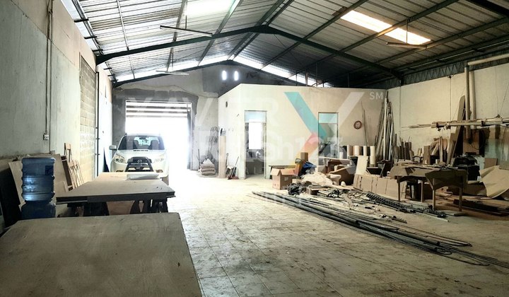 For Sale 3 Adjacent Warehouses + Large Land in Pakisjajar, Pakis District, Malang