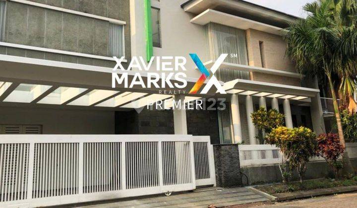 Dijual Rumah Mewah Plus Kolam Renang Di Permata Jingga Malang
 1