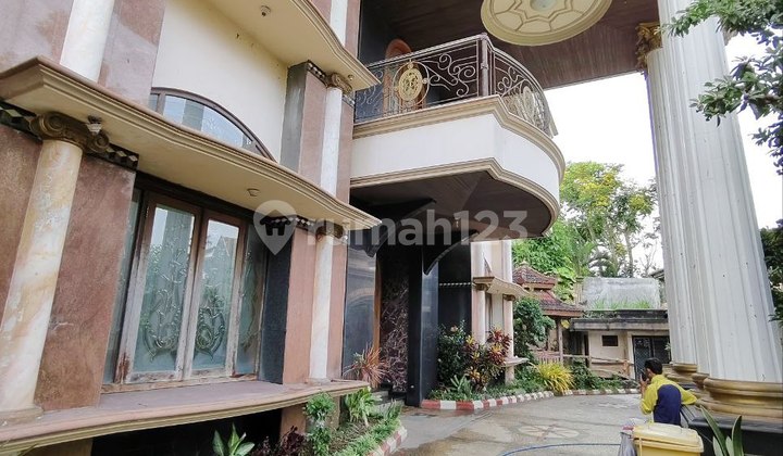 Sold Below Market Price Spacious House with Golf View in Araya Golf, Malang 2