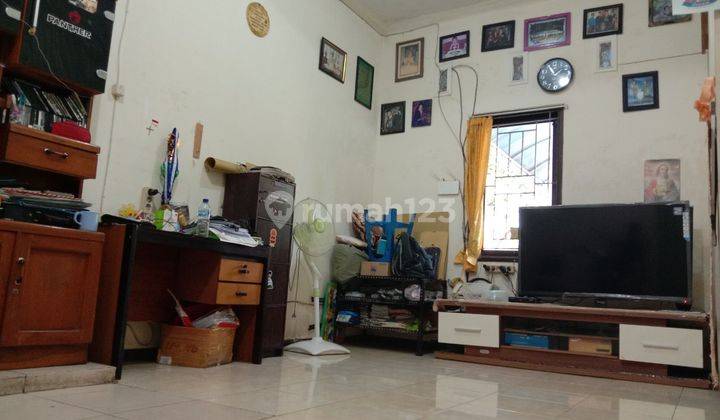 Rumah Besar 2 Lantai Dijual di Bajang Ratu daerah Kampus Abm Blimbing,malangg 2