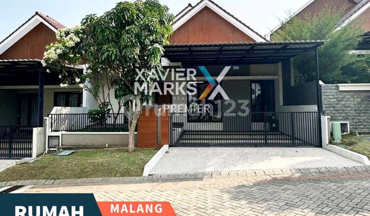 For Rent: Semi-Furnished Modern Minimalist House in Austinville, Malang For Rent: Semi-Furnished Modern Minimalist House in Austinville, Malang