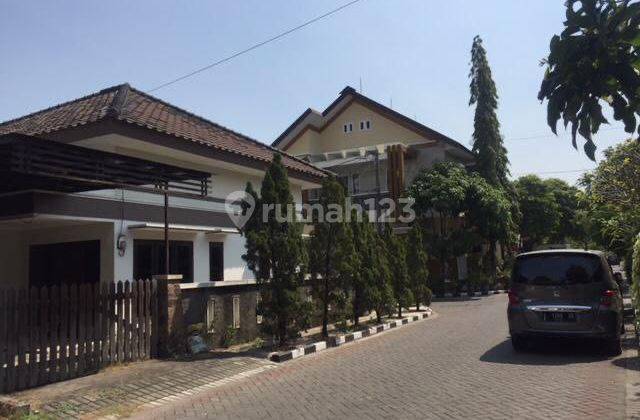 Dijual Rumah Babatan Pratama Wiyung Semi Furnish Lokasi Depan 1