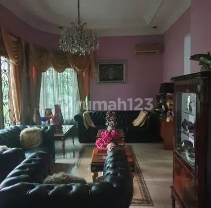 Rumah Siap Huni Prestigious Area, Menteng District Sektor 7