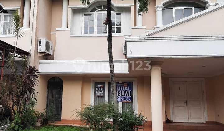 For Sale 2-Story House in Graha Hijau 2 Cluster, Strategic Location