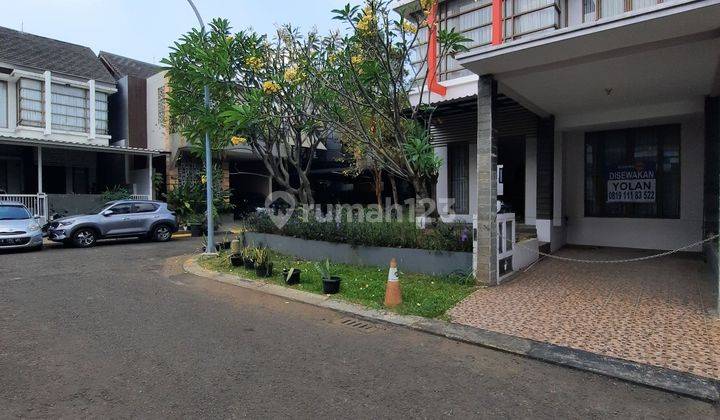 Disewakan Rumah Cantik Siap Huni di Emerald Garden Bintaro Jaya 1