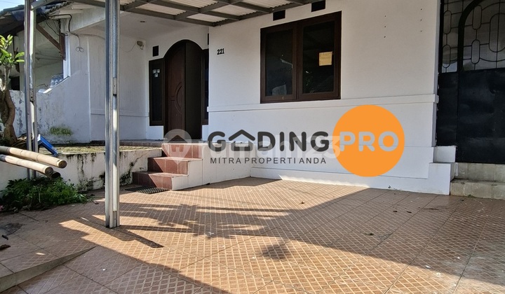 Di Jual Cepat Rumah Satu Setengah Lantai Dalam Komplek Bukit Nusa Indah Serua Ciputat Lokasi Dekat Mall Bxc Dan Stasiun Sudimara.di Jual Cepat Rumah Satu Setengah Lantai Dalam Komplek Bukit Nusa Indah Serua Ciputat 