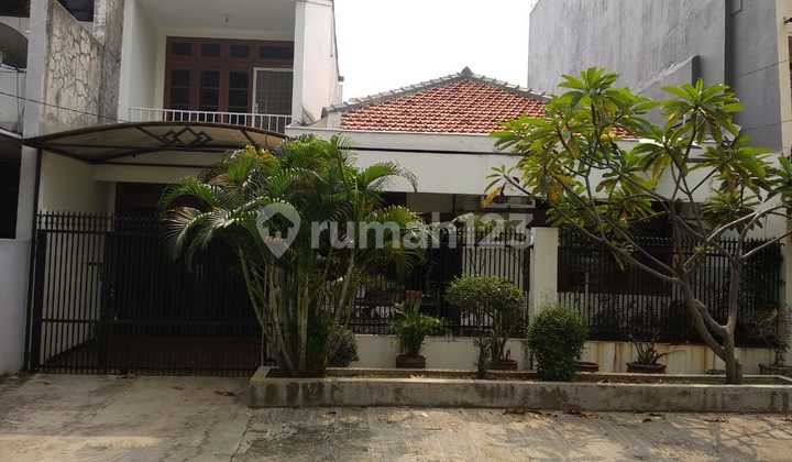 Rumah Shm Di Kota Bambu Jakarta Barat Row Jalan Lebar
