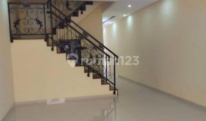 House in Kemanggisan Ready to Occupy Facing East 2