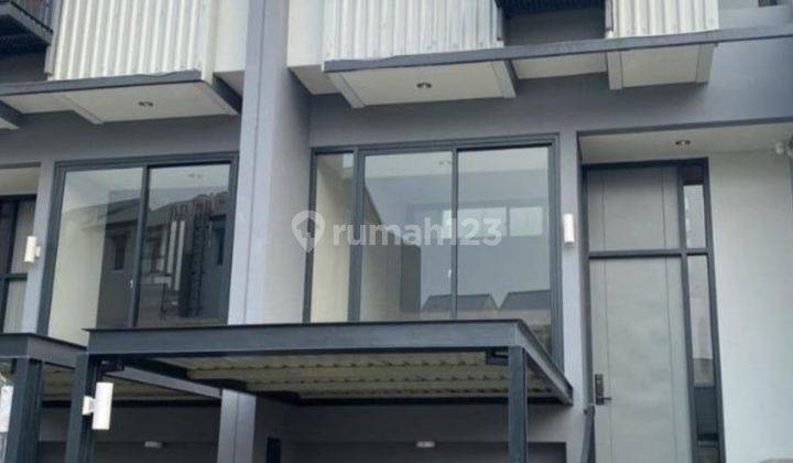 Rumah 3 Lantai di Imajihaus BSD sudah semi Furnished  1