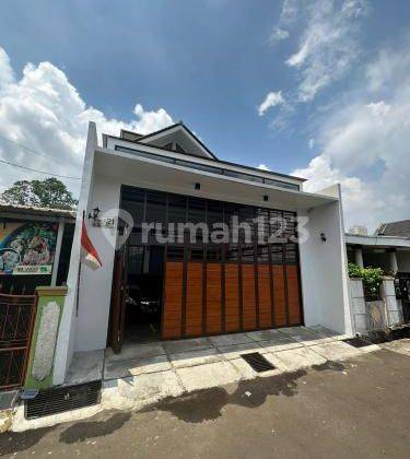 RUMAH CANTIK MODERN DI BUMI PUSPITEK ASRI BSD DEKAT STASIUN 1