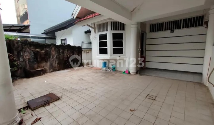 House in Sector 1 C Gading Serpong Still Well-Maintained