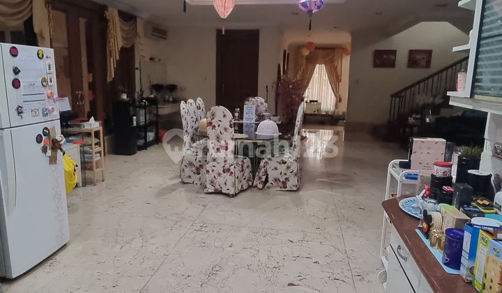 Rumah Hook di Kembangan Jakarta Barat Bagus